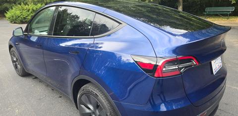 Tesla Model Y 2024