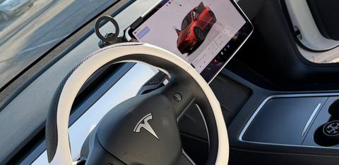 Tesla Model Y 2025
