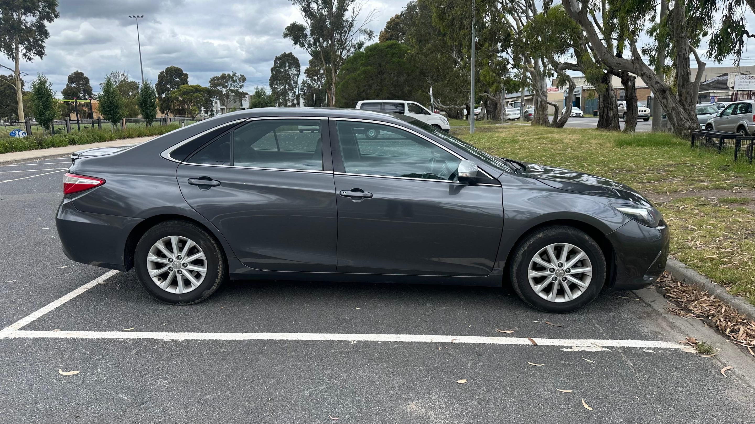 Toyota CAMRY 2017 in Dandenong