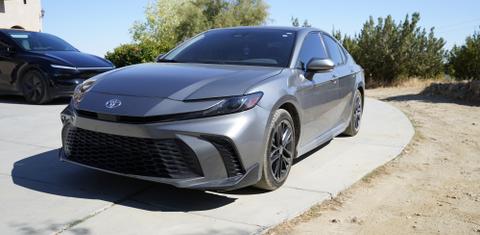 Toyota Camry Hybrid 2025