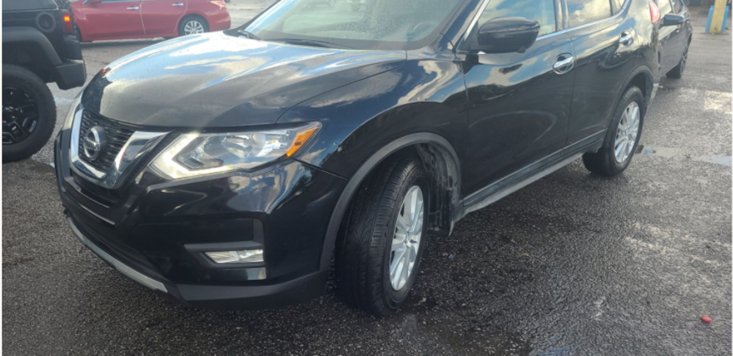 Nissan Rogue 2017 rental in Orlando, FL by Fabio C. Turo