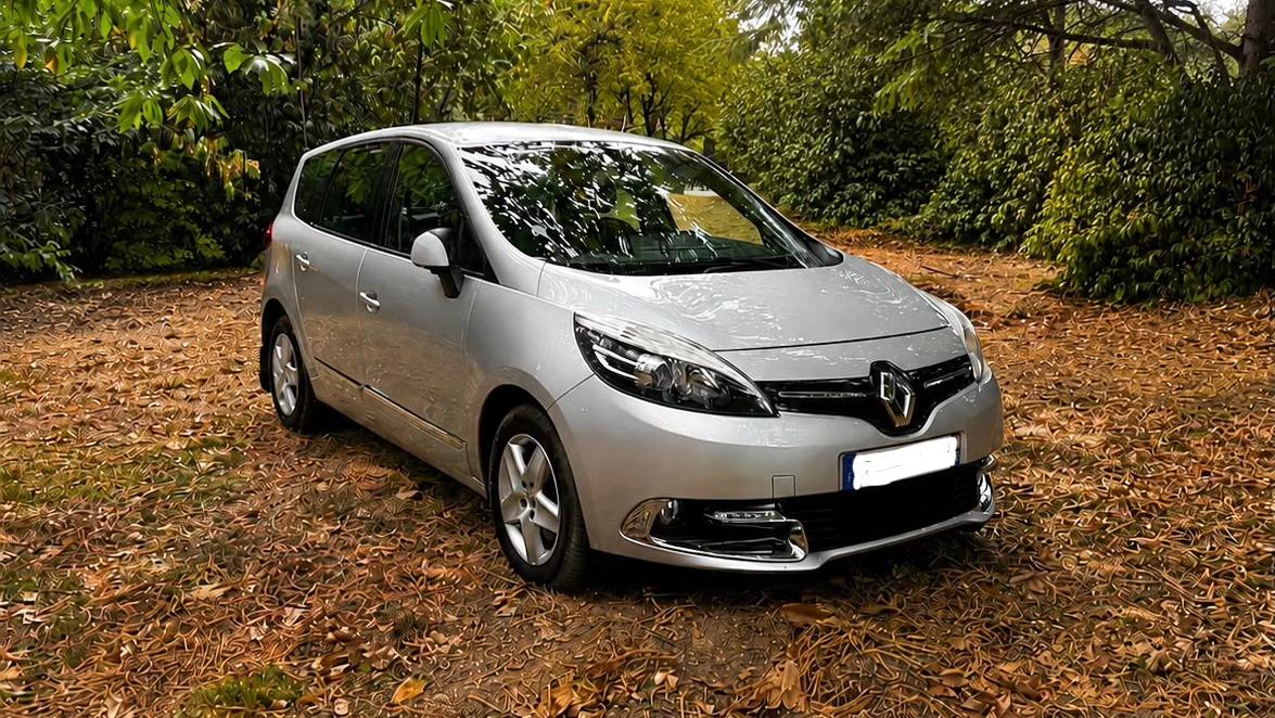 Renault SCENIC III 2015 in Orly