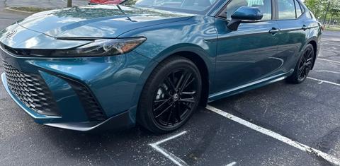 Toyota Camry Hybrid 2025