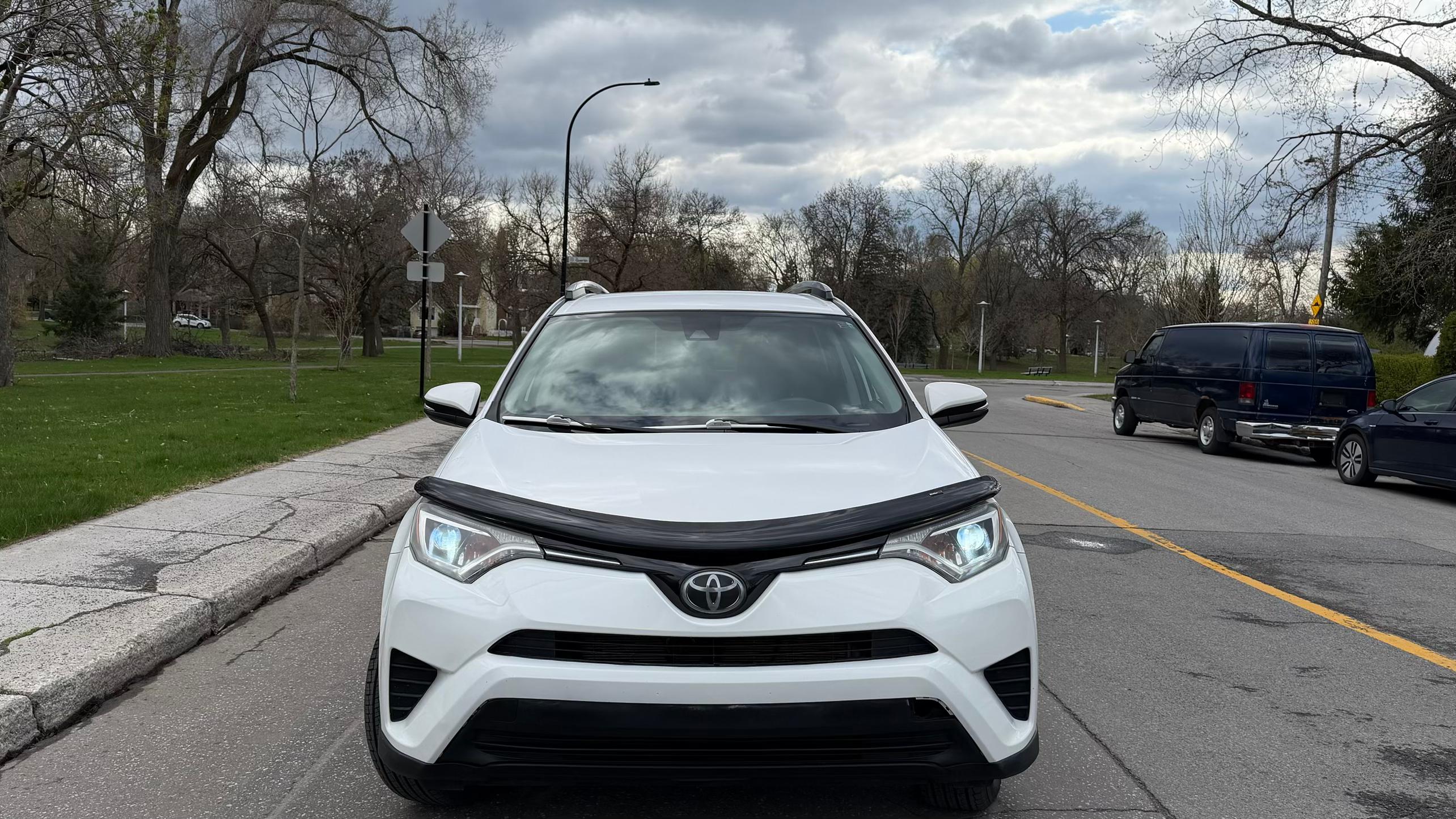 Toyota RAV4 2017 à 