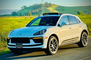 Porsche Macan car