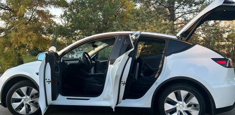 Tesla Model Y 2023