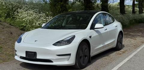Tesla Model 3 2022