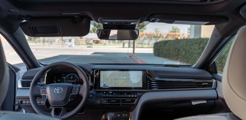 Toyota Camry Hybrid 2025