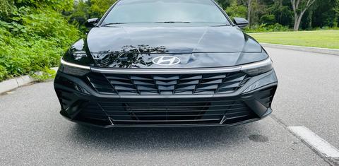 Hyundai Elantra 2025