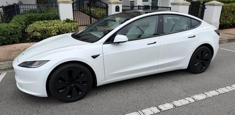 Tesla Model 3 2024