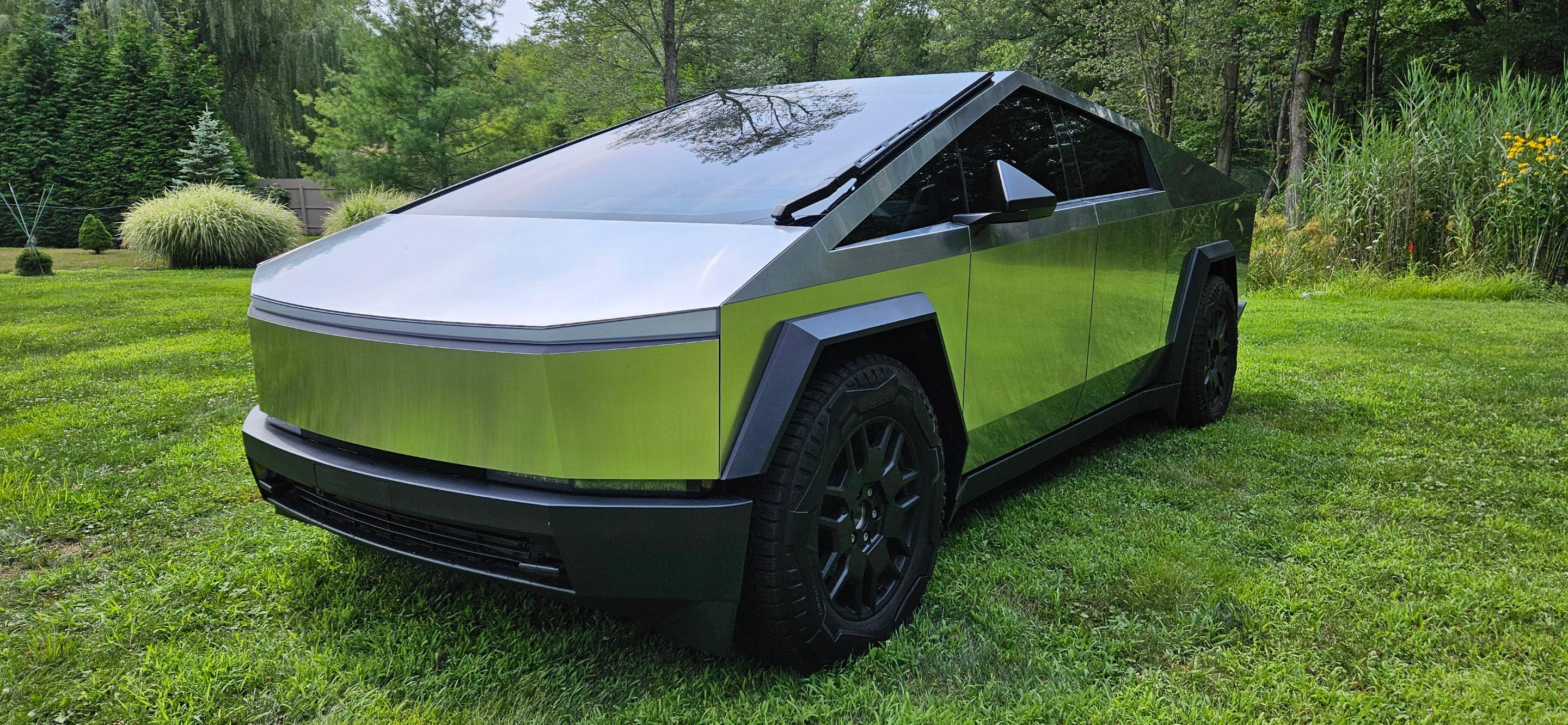 Tesla Cybertruck 2024 in Morristown, NJ
