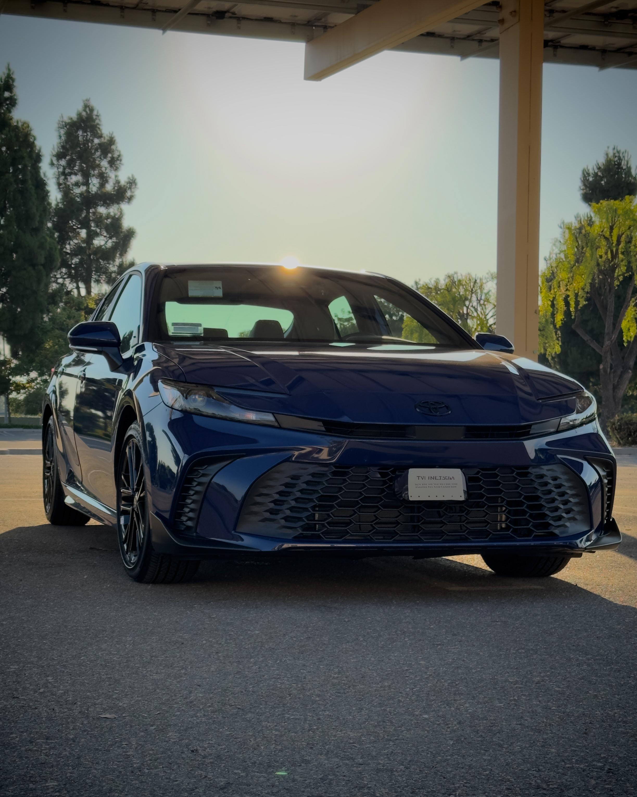 Toyota Camry Hybrid 2025 in Visalia, CA