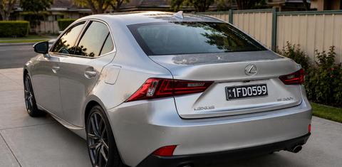 Lexus IS200t 2015