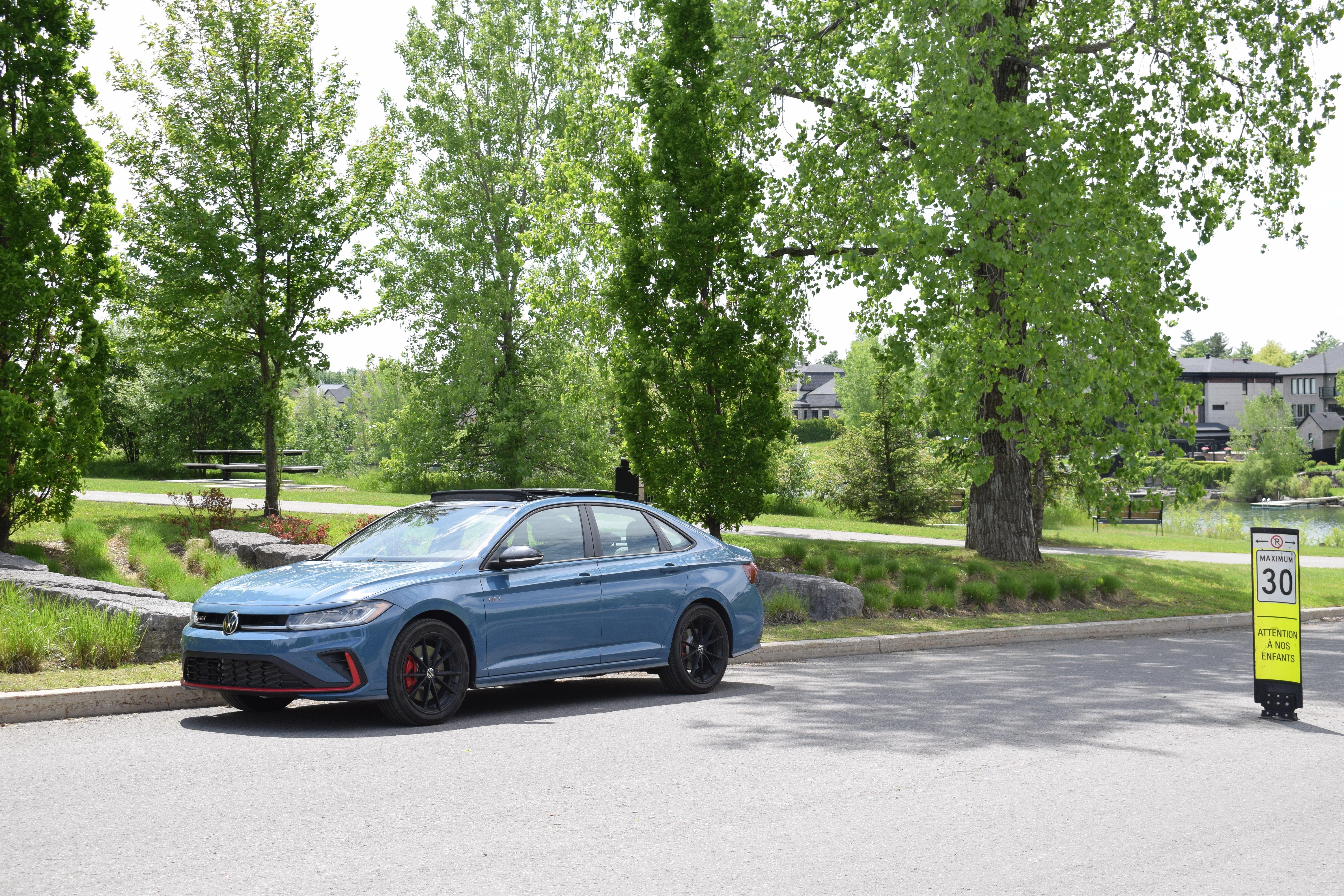 Volkswagen Jetta GLI 2025 à Laval, QC