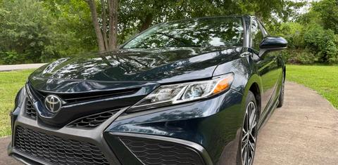 Toyota Camry 2021