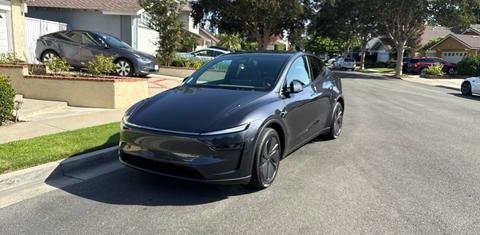 Tesla Model Y 2026