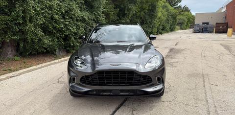 Aston Martin DBX 2021