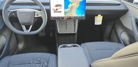 Tesla Model Y 2026