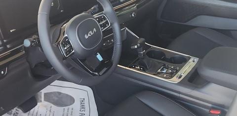 Kia Carnival Hybrid 2025