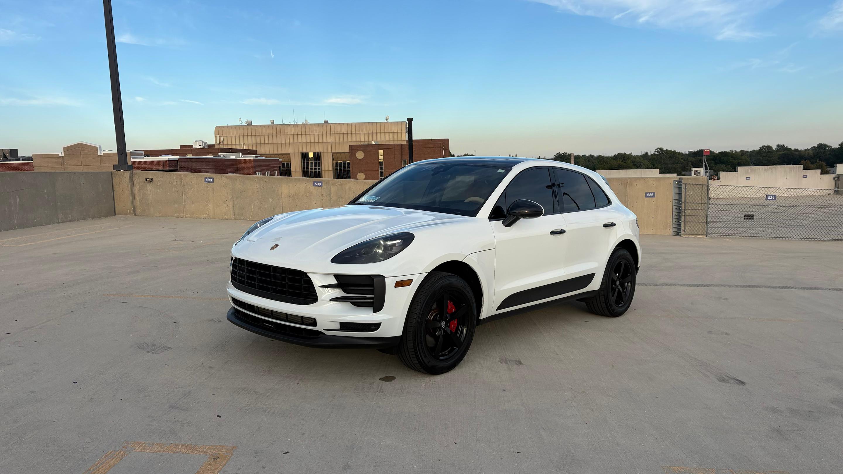 Porsche Macan 2021 in Lyons, IL