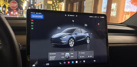 Tesla Model Y 2024