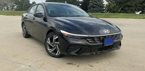 Hyundai Elantra 2025