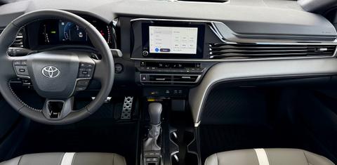 Toyota Camry Hybrid 2025