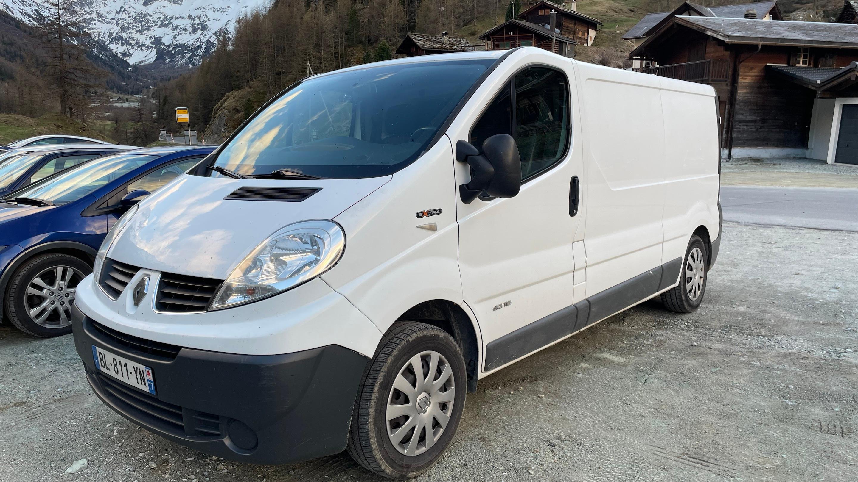 Renault TRAFIC II 2011 à Le Plessis-robinson
