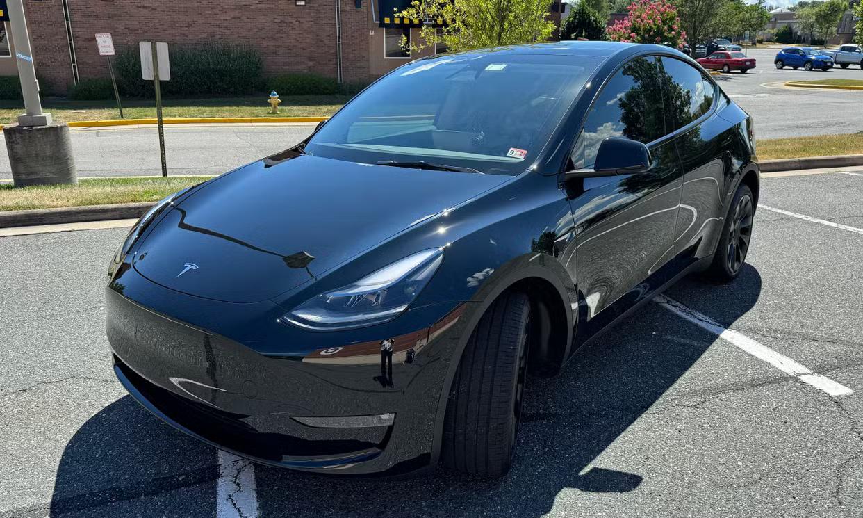 Tesla Model Y 2023 in Aquia Harbour, VA