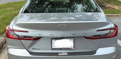 Toyota Camry Hybrid 2025