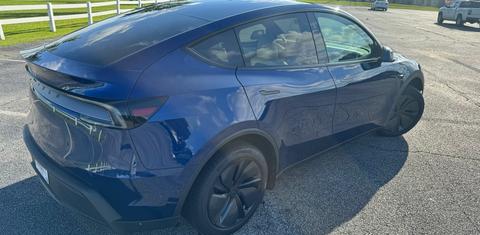 Tesla Model Y 2026