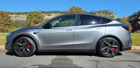 Tesla Model Y 2026