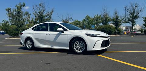 Toyota Camry Hybrid 2025