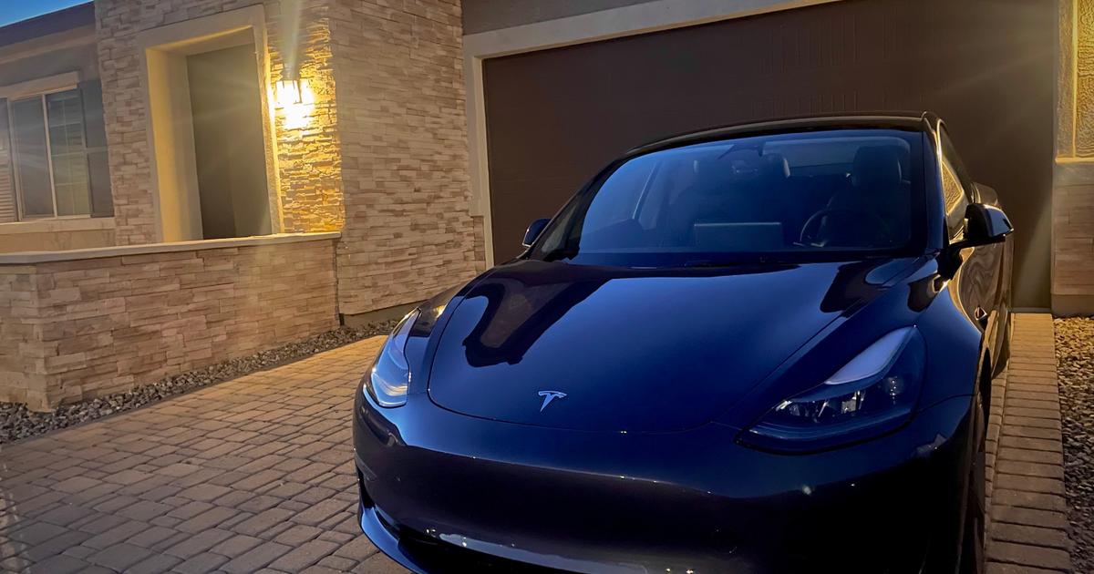 Tesla Model 3 2023 rental in Goodyear, AZ by Mike R. Turo