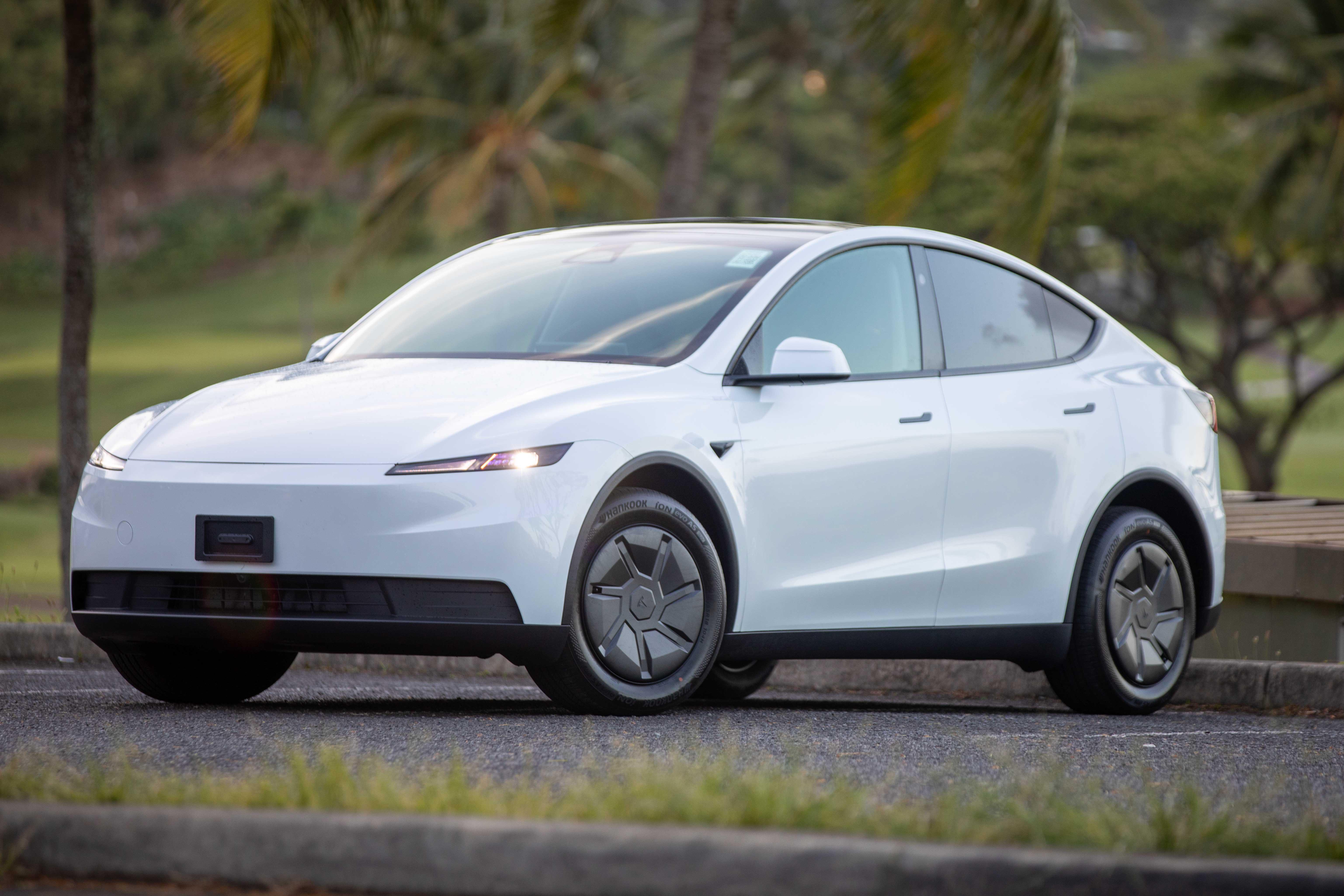 Tesla Model Y 2026 in Honolulu, HI