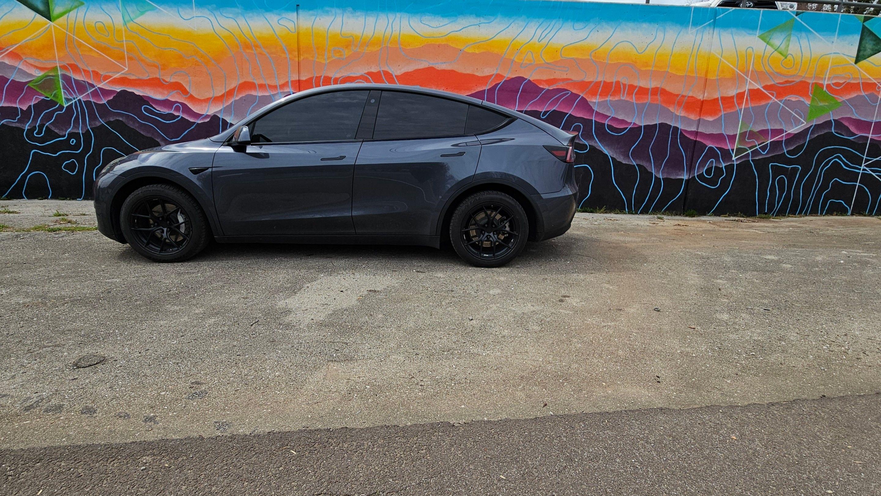 Tesla Model Y 2022 in Alcoa, TN