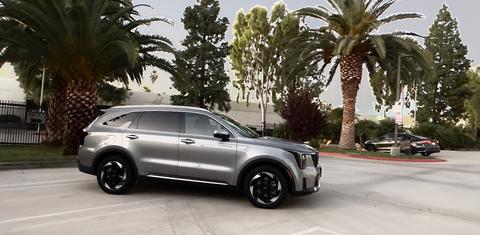 Kia Sorento Plug-In Hybrid 2025