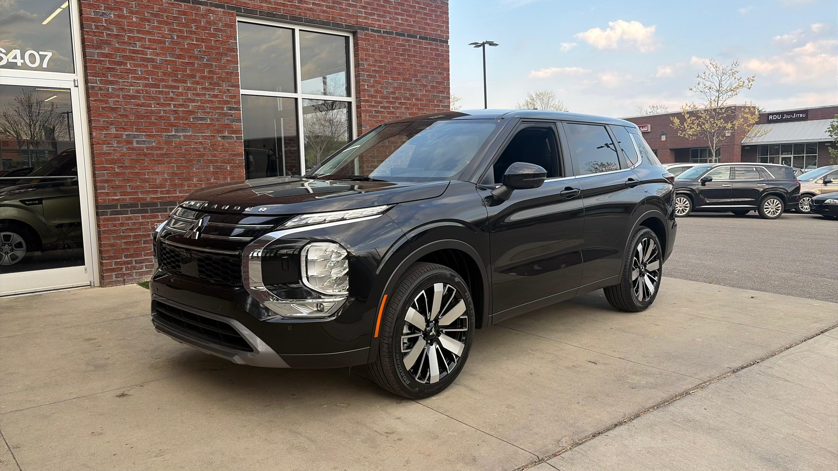 Mitsubishi Outlander 2025 in Raleigh, NC