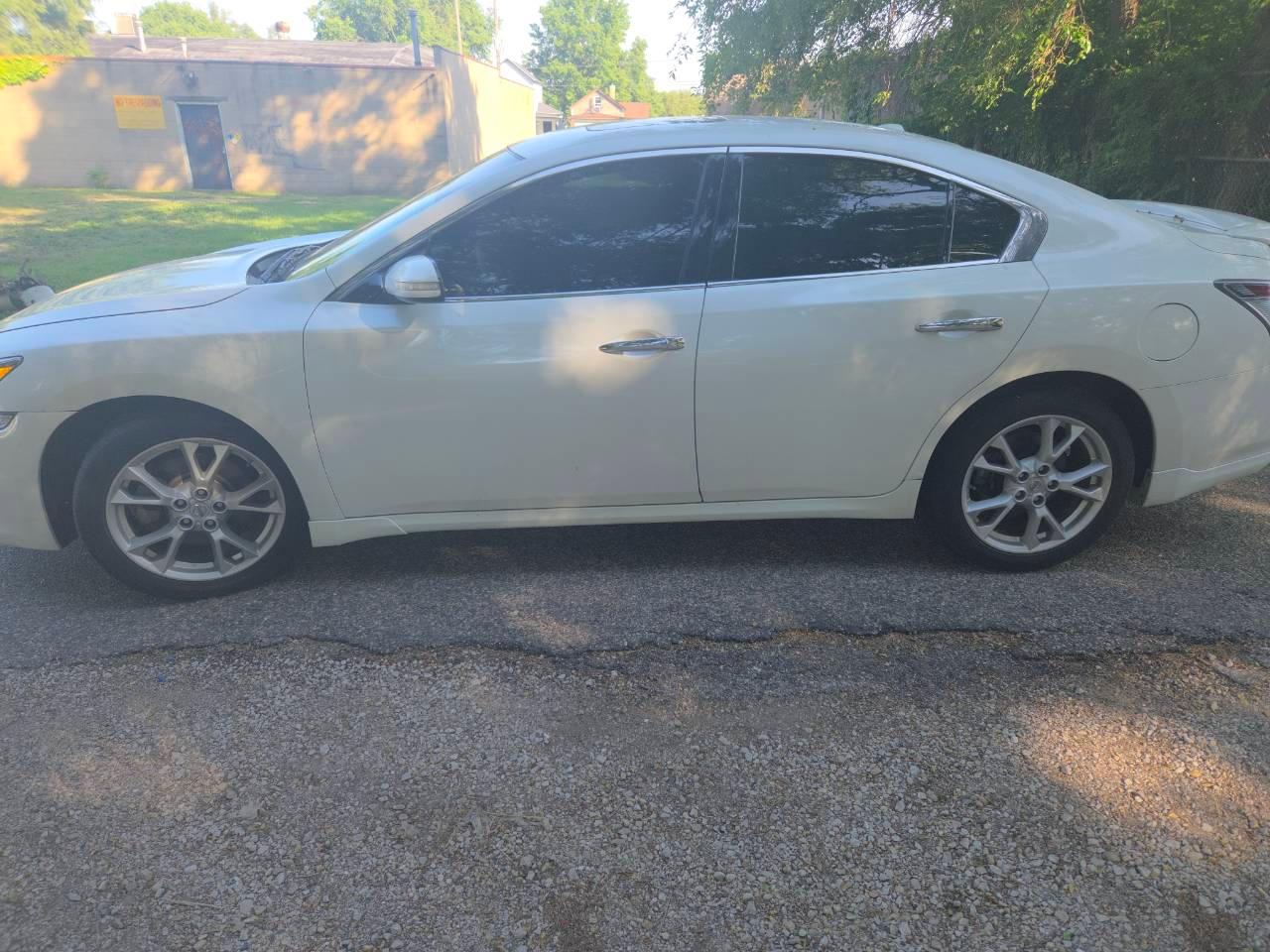 Nissan Maxima 2014 in Peoria, IL
