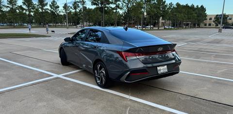Hyundai Elantra Hybrid 2025