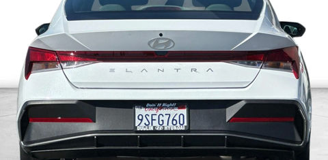Hyundai Elantra 2025
