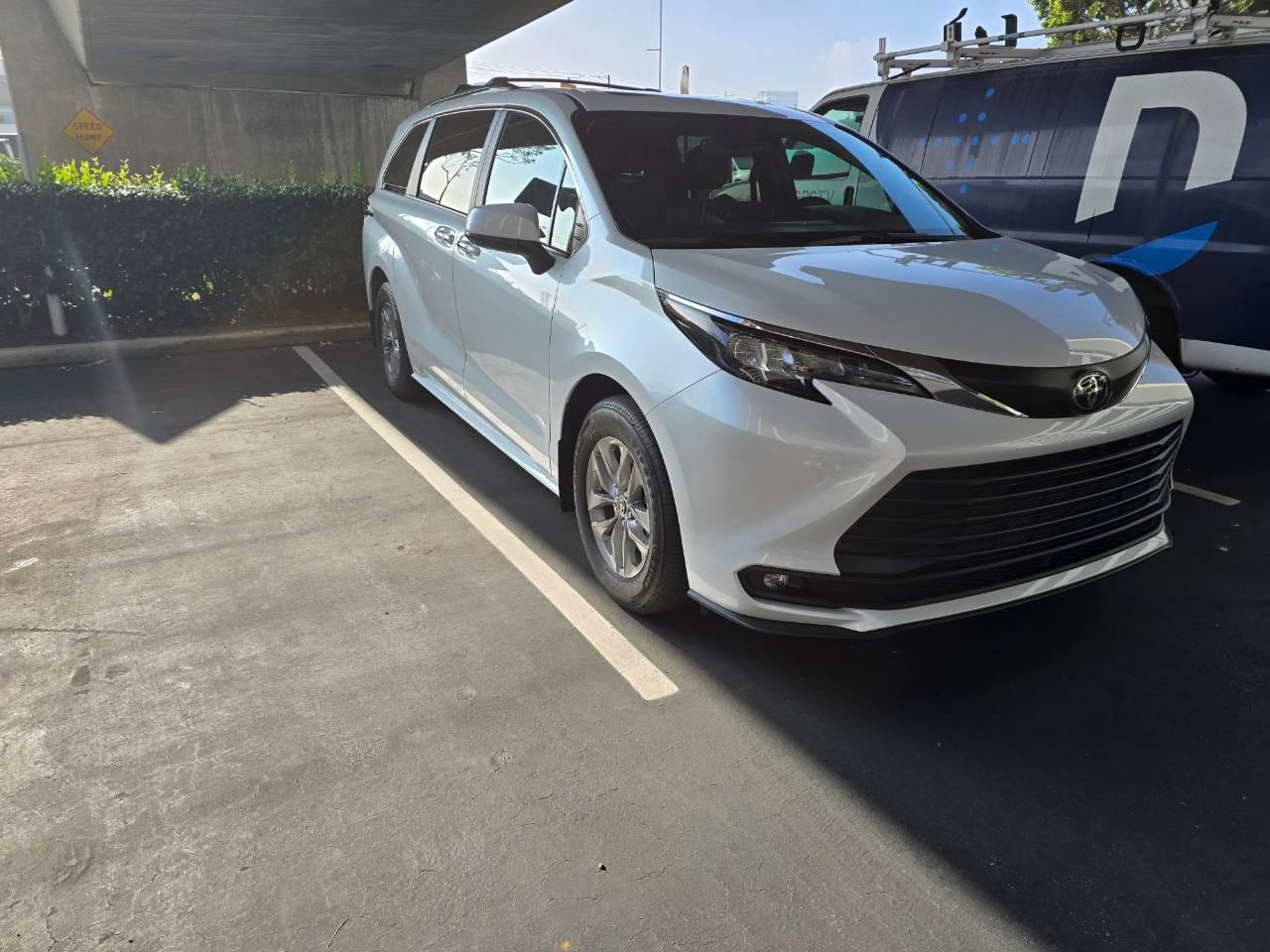 Toyota Sienna 2025 in El Segundo, CA