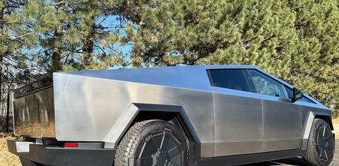 Tesla Cybertruck 2025
