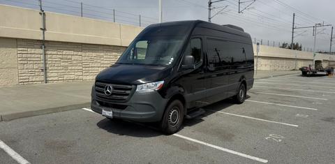 Mercedes-Benz Sprinter 2024