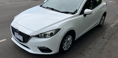 Mazda MAZDA3 2015