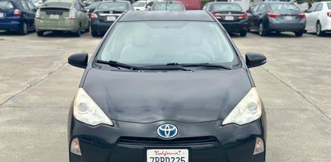 Toyota Prius c 2013
