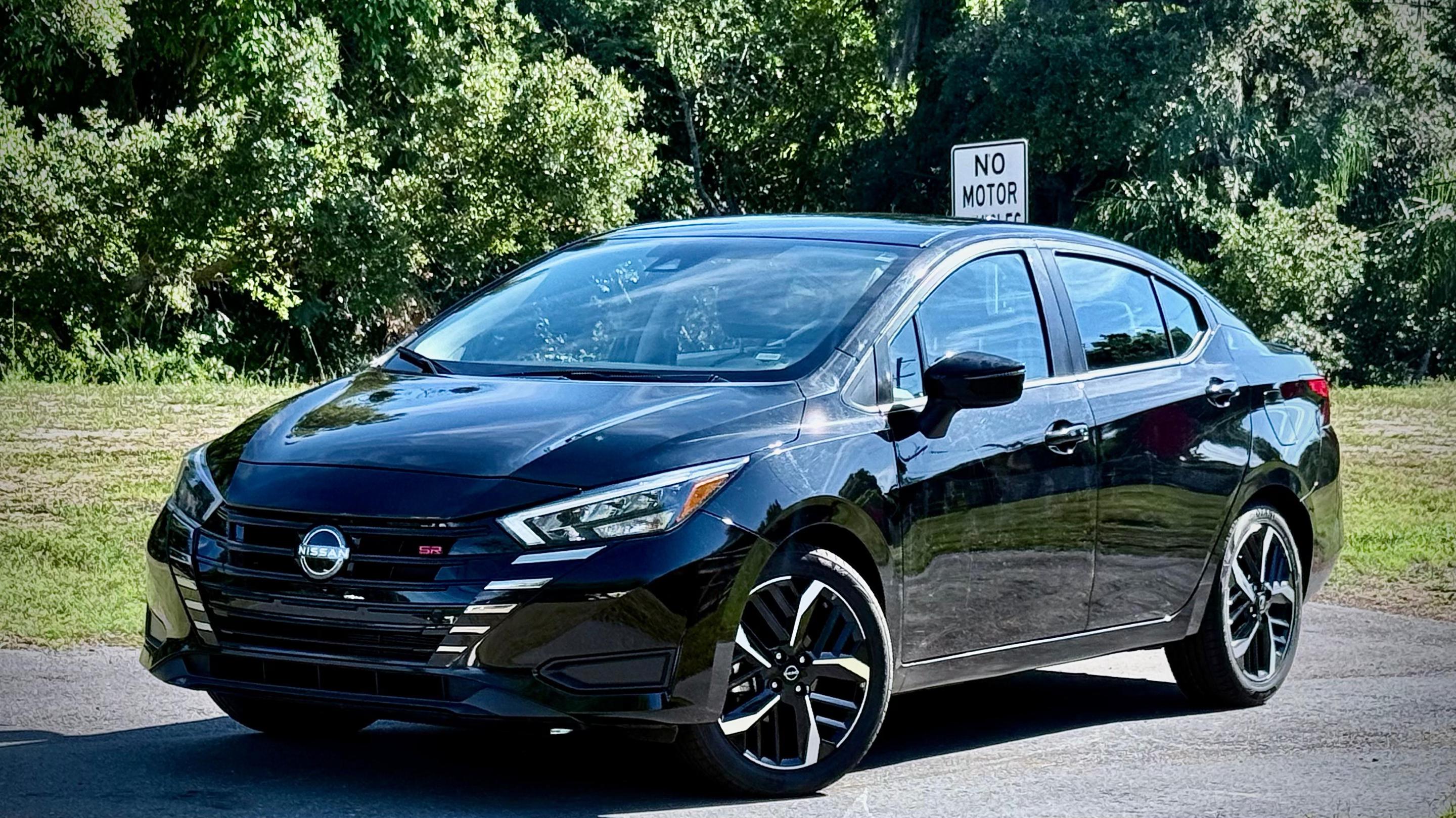 Nissan Versa 2024 in 
