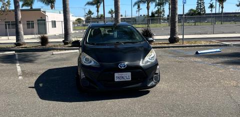 Toyota Prius c 2016