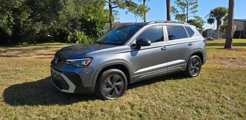 Volkswagen Taos 2025