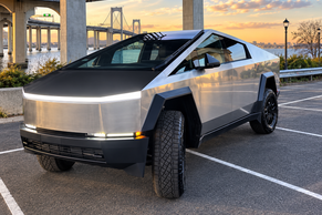 Tesla Cybertruck 2024 in Millbrae